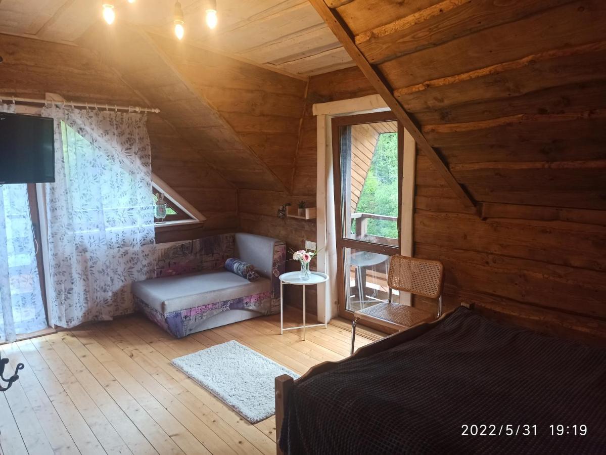 Садиба Сімейний Затишок Oryavchyk Exterior foto